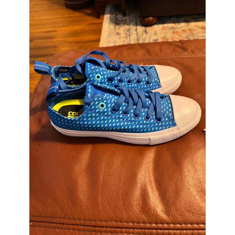 Converse Women's size 8‎ CTAS II OX Soar/Fresh Blue & White All Star - Picture 2 of 6